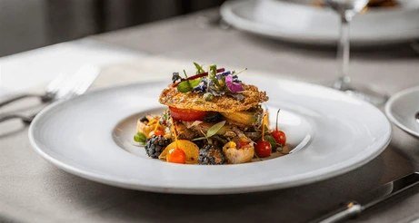 Demo fine-dining photo — replace with your own